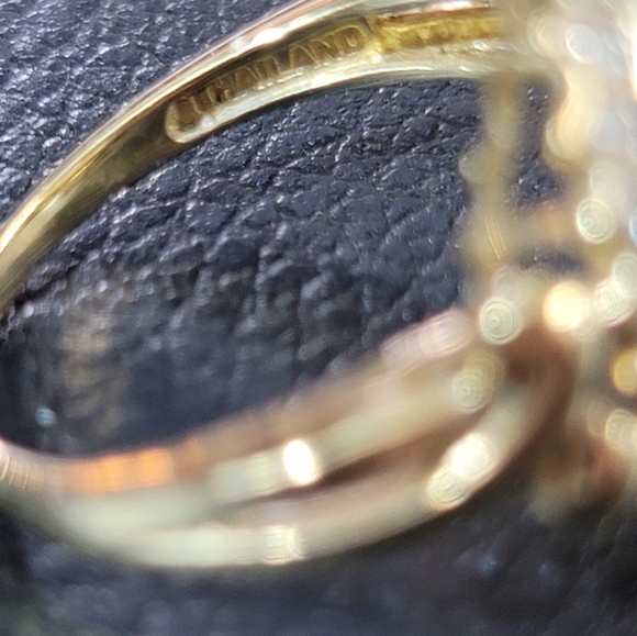 R437 10k Natural Opal and Diamond Ring.  Size7 - Picture 4 of 10